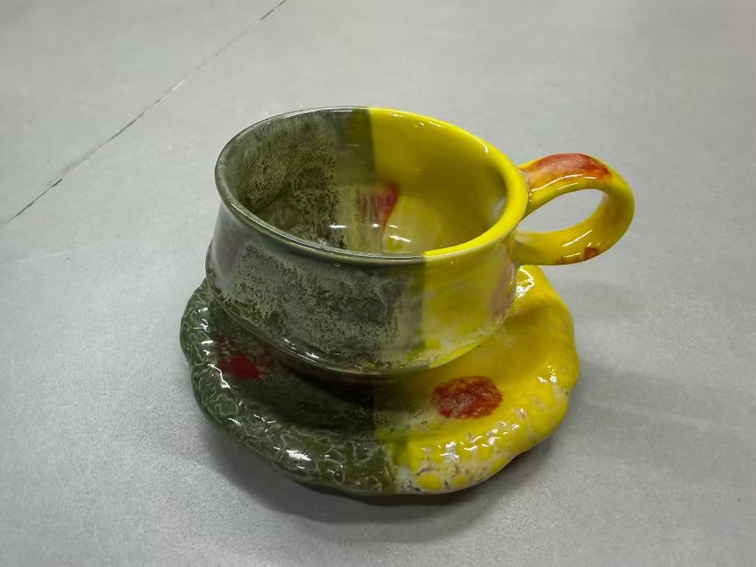 Solar Glade – Handcrafted Jingdezhen Reactive Glaze Mug & Saucer