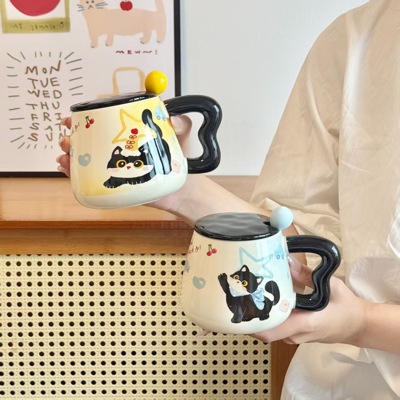 OrbitCat™ Lidded Ceramic Mug（non-handmade）