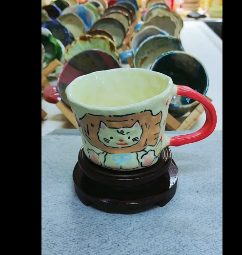Crimson Paws Atelier – Hand-Painted Jingdezhen Cat Mug